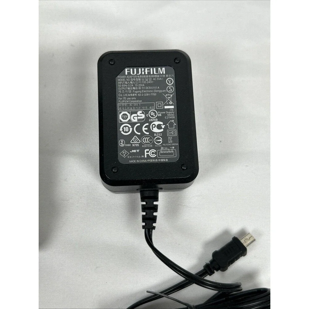 Fujifilm FinePix XP60 Yellow 16.4MP Digital Camera Charger Battery Software Disk